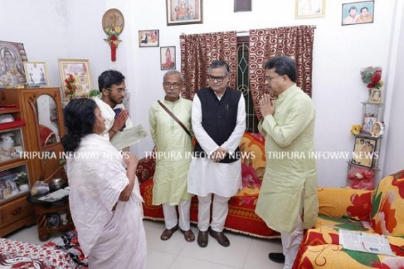 Melarmath Stabbing : CM visits victim Hari Shankar Saha’s house Melarmath Stabbing : CM visits victim Hari Shankar Saha’s house